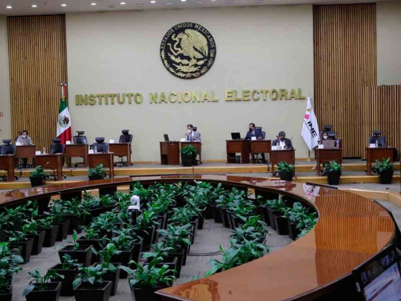 Discute INE presupuesto de 2022 y consulta de revocación