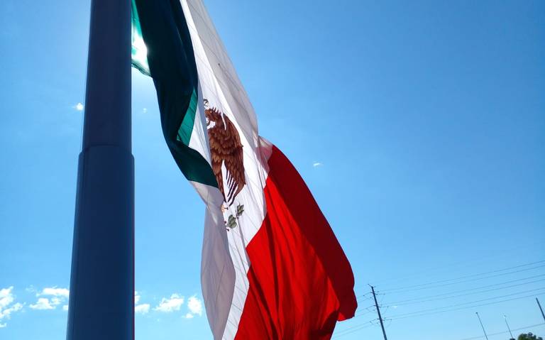 Dirección de Educación prepara izamiento de bandera para próximo lunes