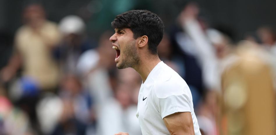 Alcaraz, a cuartos tras ganar en 4 sets a Humbert