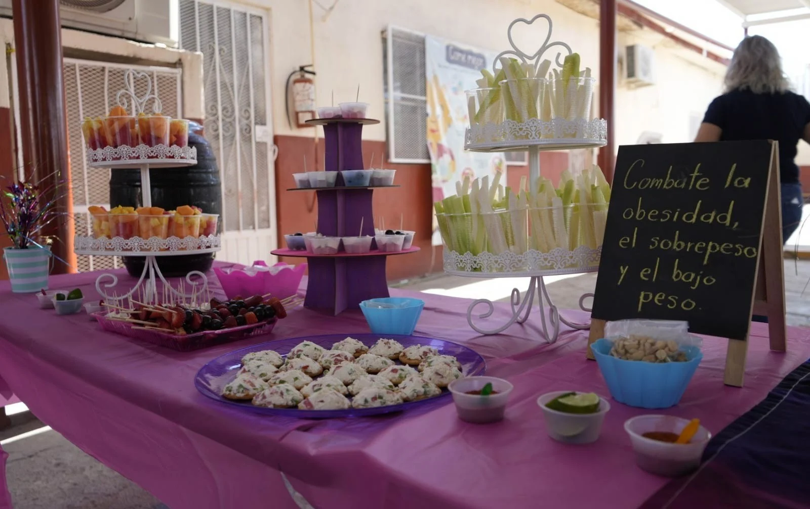 Estudiantes promueven hábitos saludables en Feria de la Salud 2025