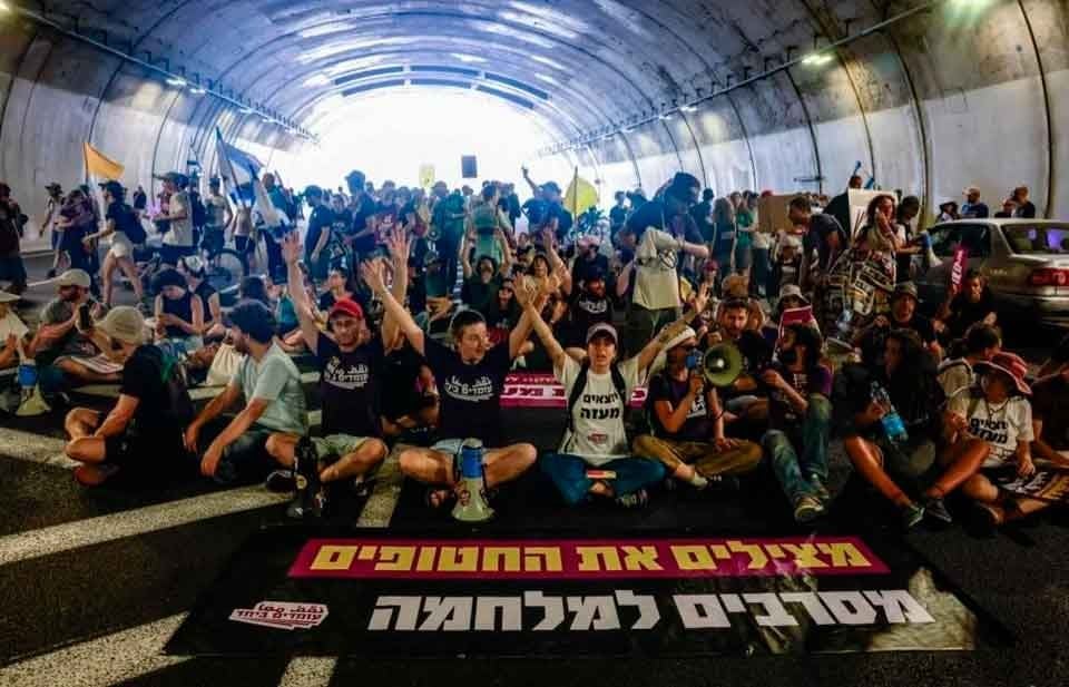 Protestan miles en Israel; exigen tregua en Gaza por rehenes