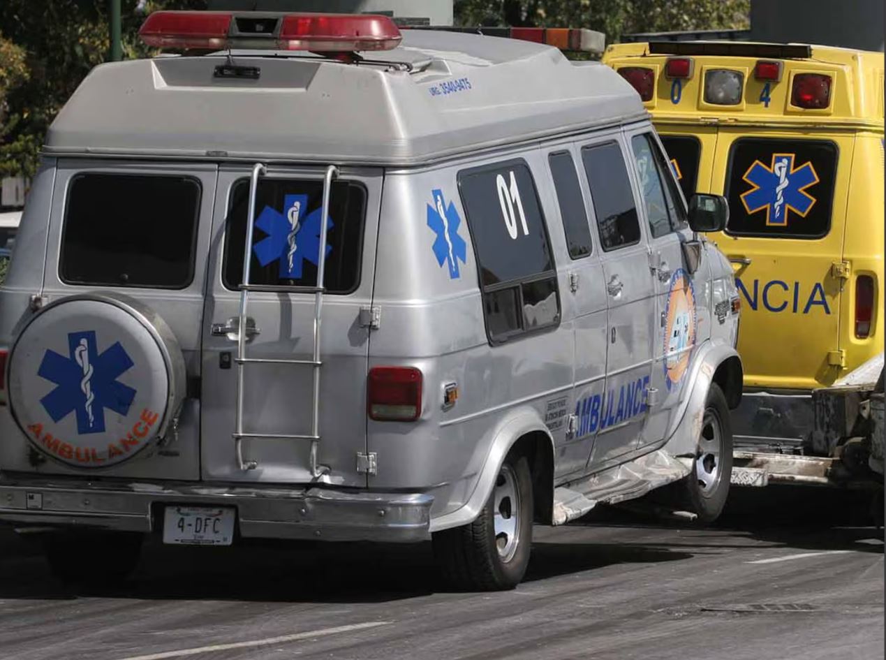 Van senadores por regulación de “ambulancias piratas”; prisión de hasta 14 años